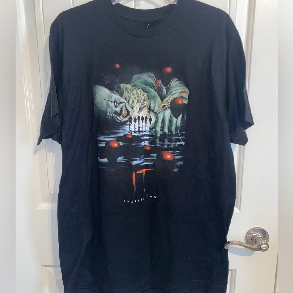 It Chapter 2 Short Sleeve graphic  t shirt Black size large